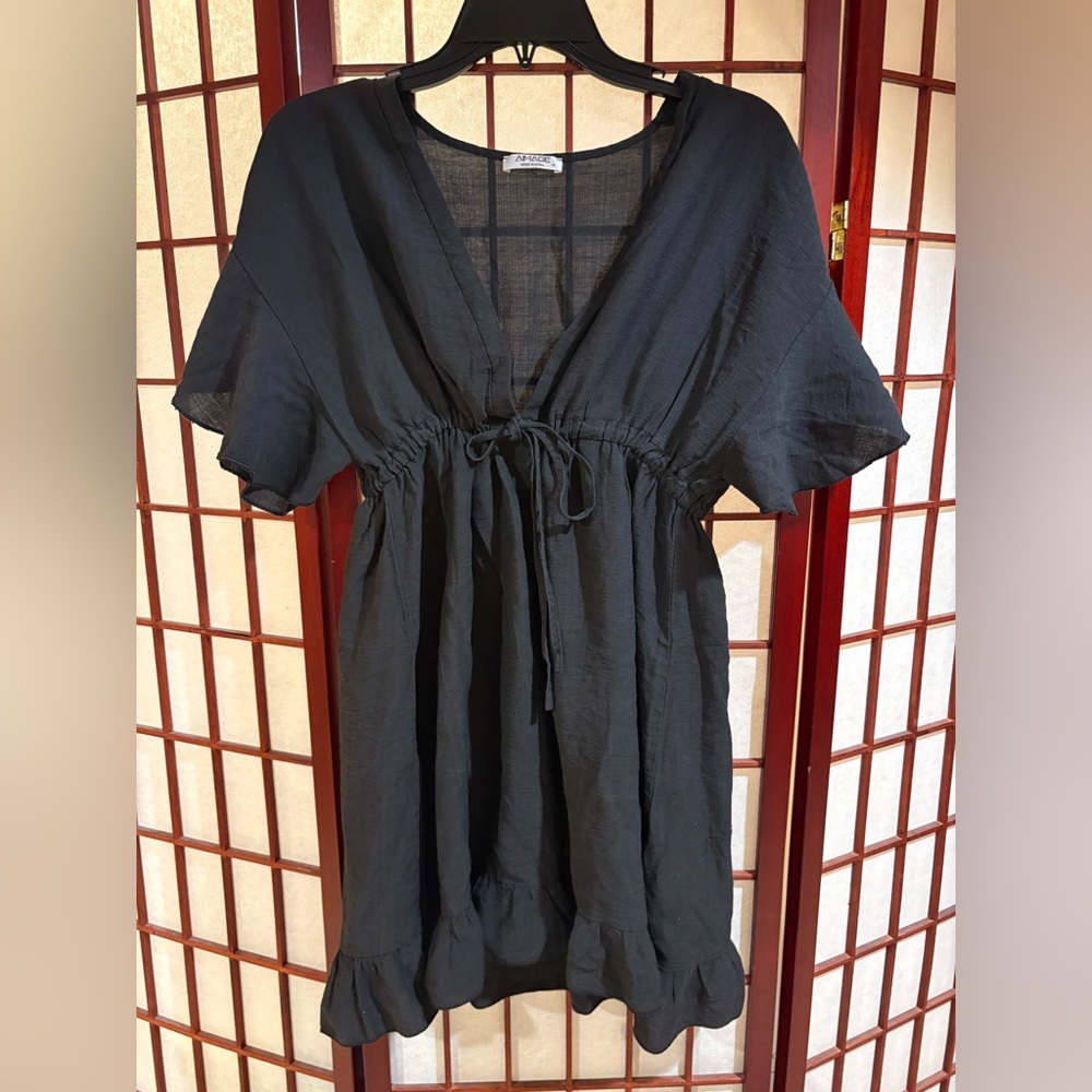 Lightweight Black Gauze V-Neck Tie-Waist Tunic